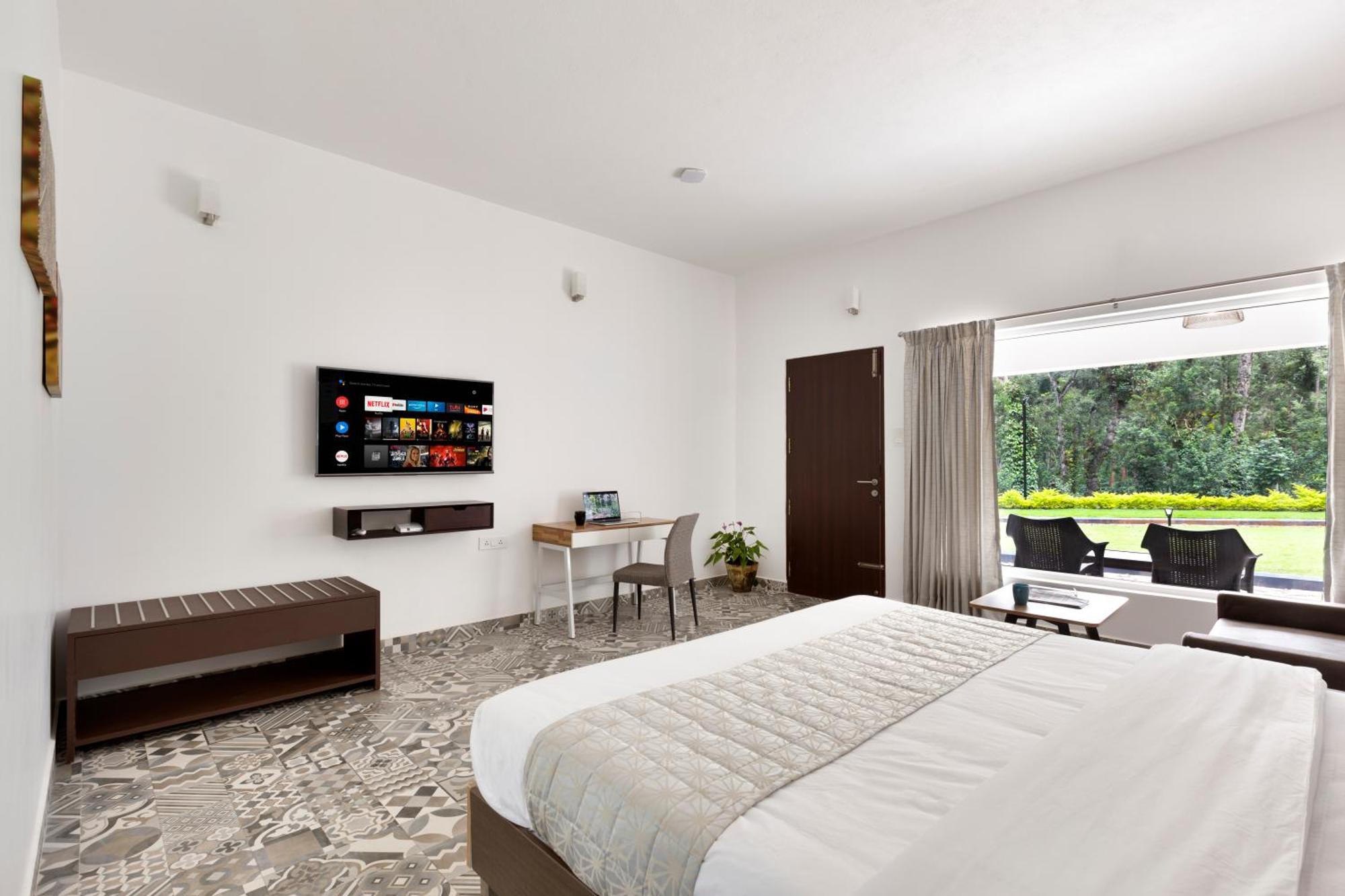Tusker Trail By Luxunlock Hotell Suntikoppa Exteriör bild